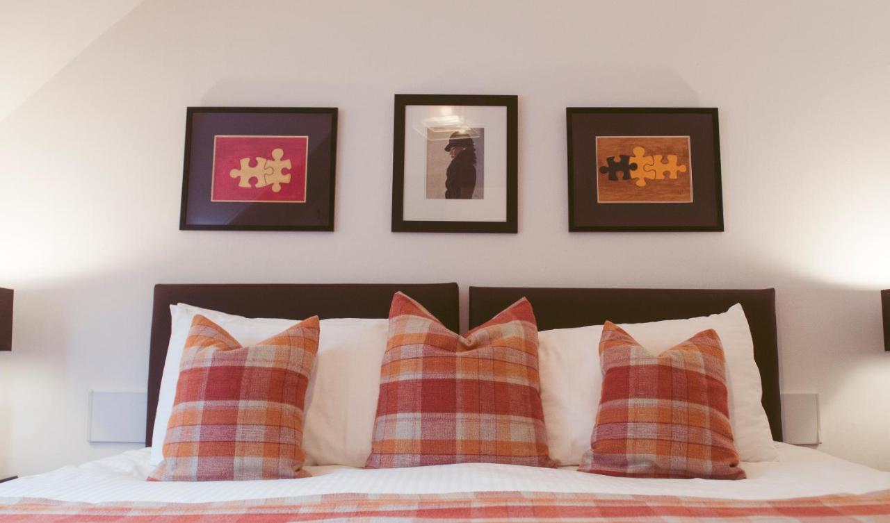 The Golden Larches Bed & Breakfast Локърнхед Екстериор снимка
